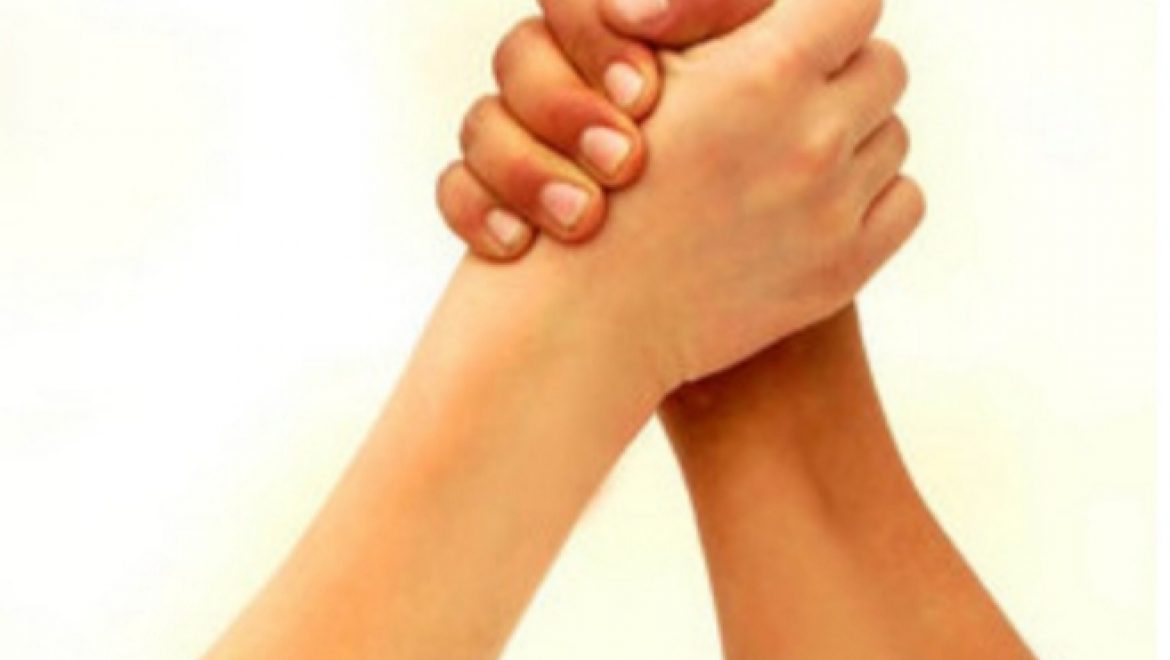 מה בין דיאלוג להורדת ידיים ?